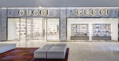 dtores in miami that sell gucci handbags|Gucci at Dadeland Mall .